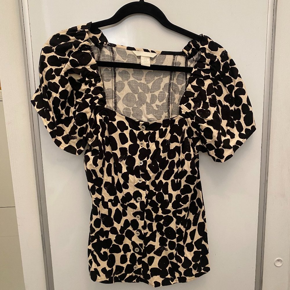 H&M Short Sleeve Spotted Shirt - Very Good Condition - SIZE M